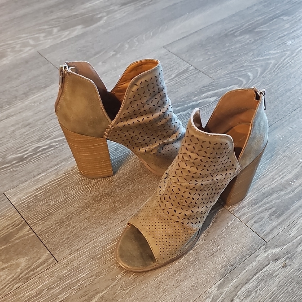 Report Camo Green Cut-Out Peep-Toe Heeled Boots